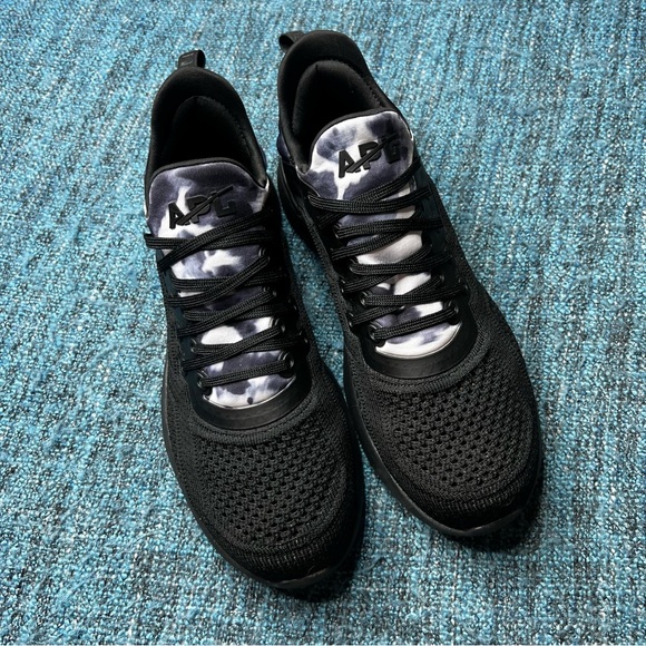 APL Techloom Tracer Running Shoes in Black White Tie Dye - Picture 2 of 9